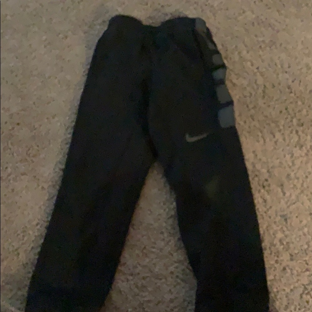 Black nike sweat pants